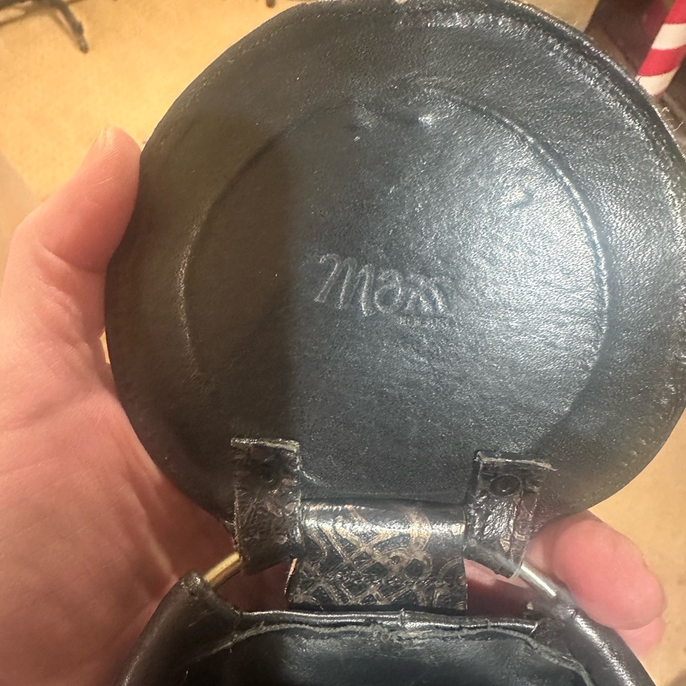 Maxx NY Black Leather Bucket Bag - Picture 5 of 10